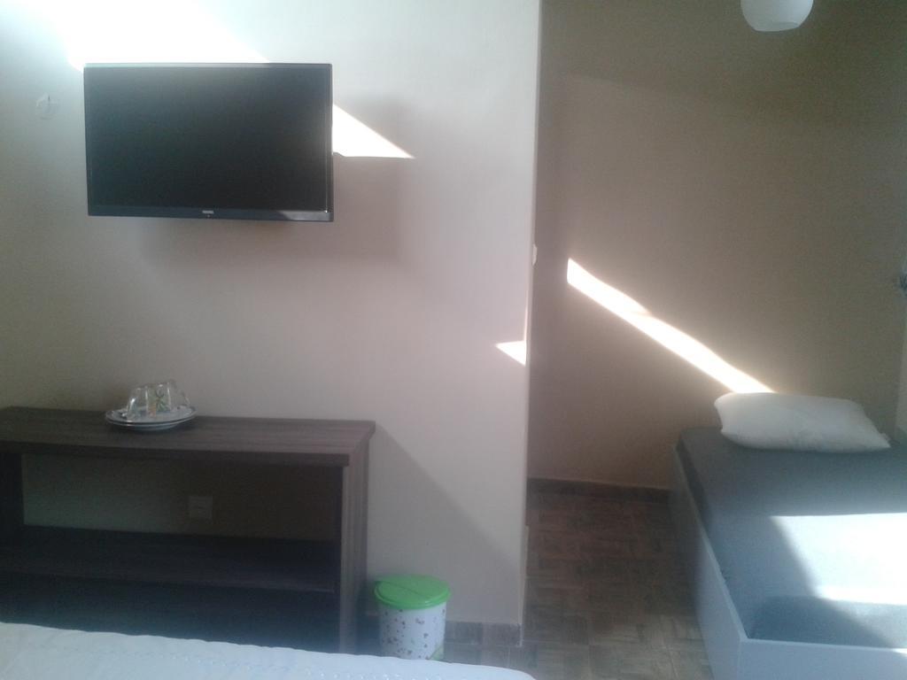 Maxim Mini Hotel Batumi Habitación foto
