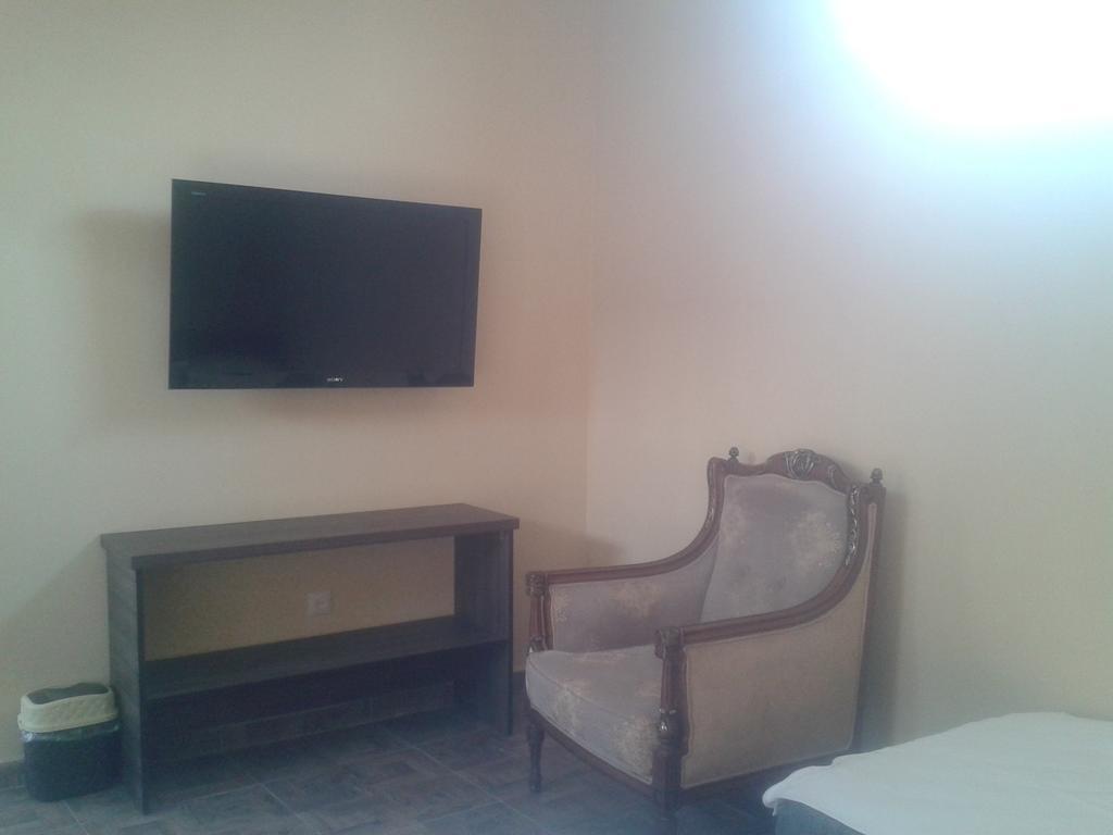 Maxim Mini Hotel Batumi Habitación foto